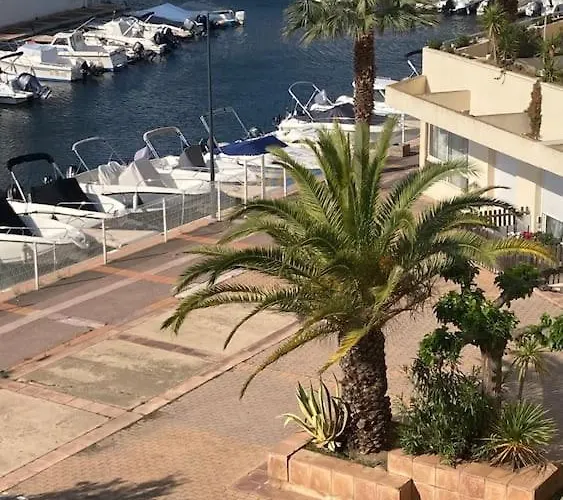 Studio-wifi,draps,clim Fixe,parking Prive *