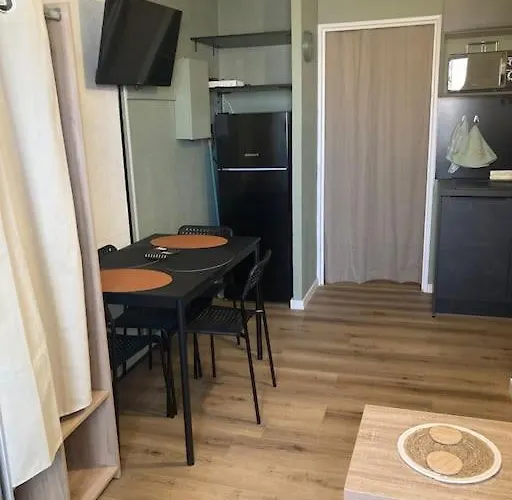 Studio-wifi,draps,clim Fixe,parking Prive Apartman Sète
